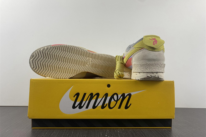 Union x Corte  DR1413-100