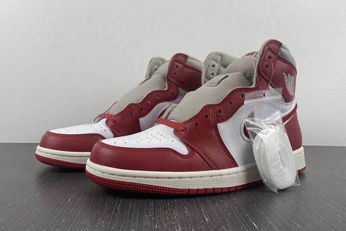 Air Jordan 1 High OG WMNS “Newstalgia” DJ4891-061