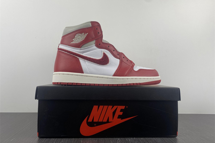 Air Jordan 1 High OG WMNS “Newstalgia” DJ4891-061