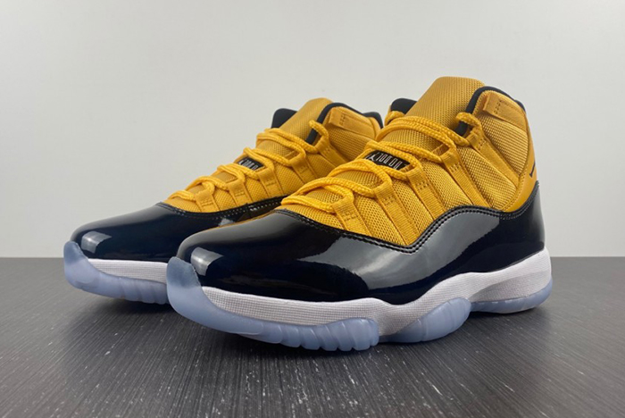 Air Jordan 11  CT8013-118