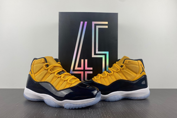 Air Jordan 11  CT8013-118