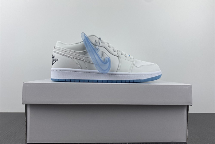 Air Jordan Low Top DA8301-101