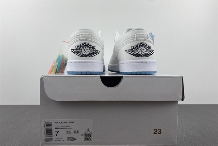 Air Jordan Low Top DA8301-101