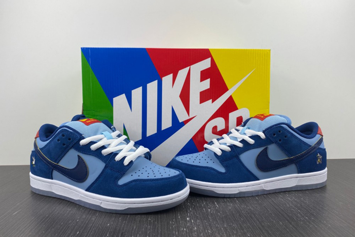 Nike Dunk Low DX5549-400