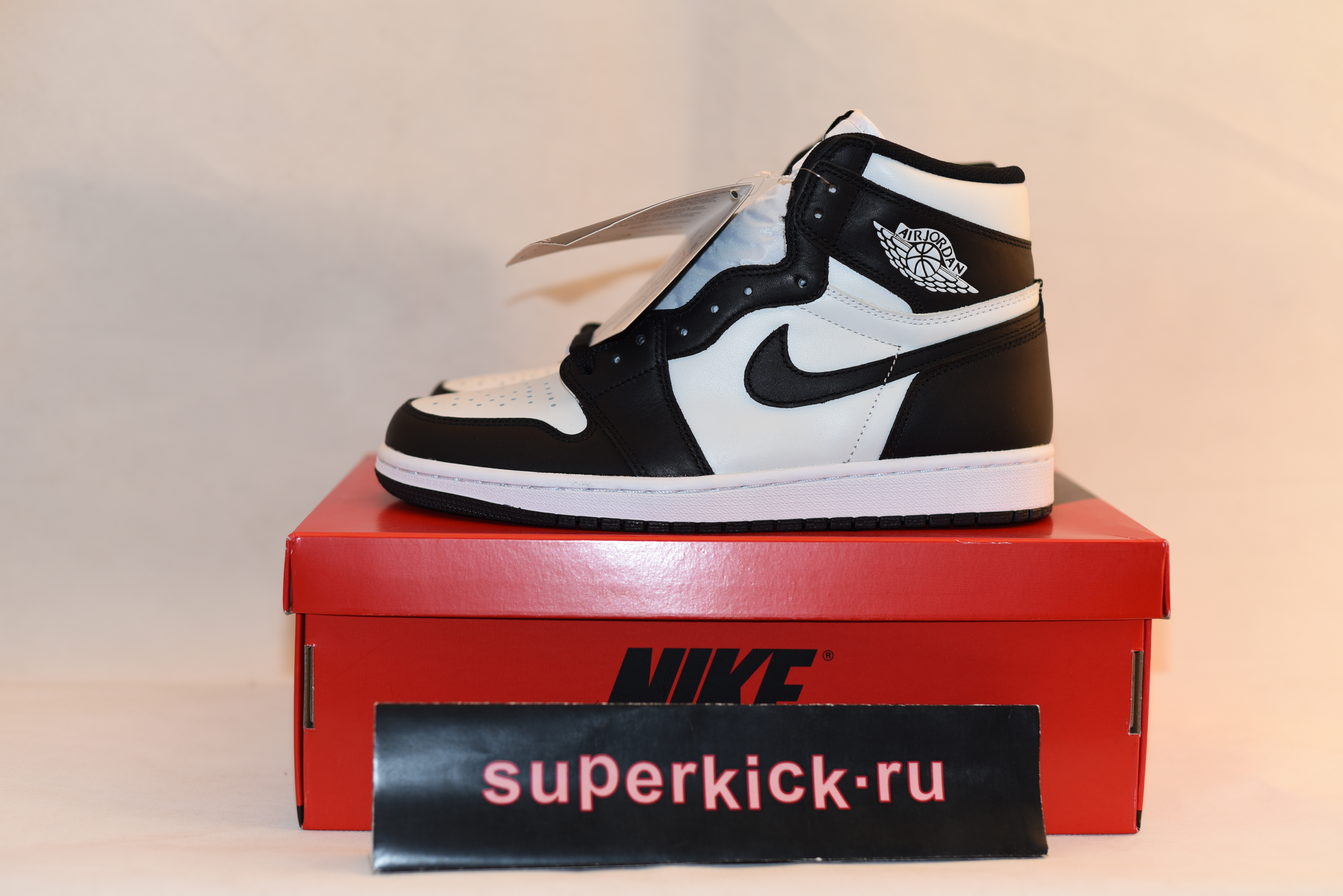 Air Jordan 1 High ’85 “Black White” BQ4422-001