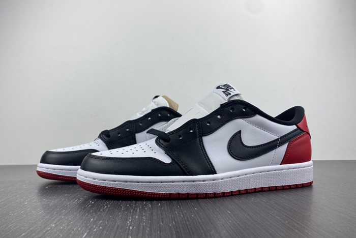 Air Jordan 1  Black Toe 555088-1251