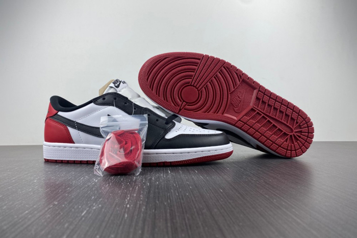 Air Jordan 1 Black Toe 555088-1251