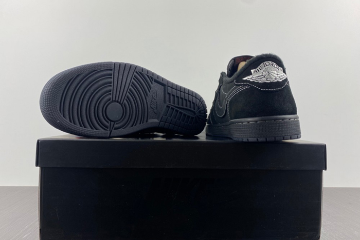Travis Scott x Air Jordan 1 Low OG DM7866-001