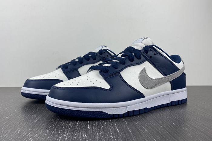 Nike Dunk Low “Midnight Navy” FD9749-400