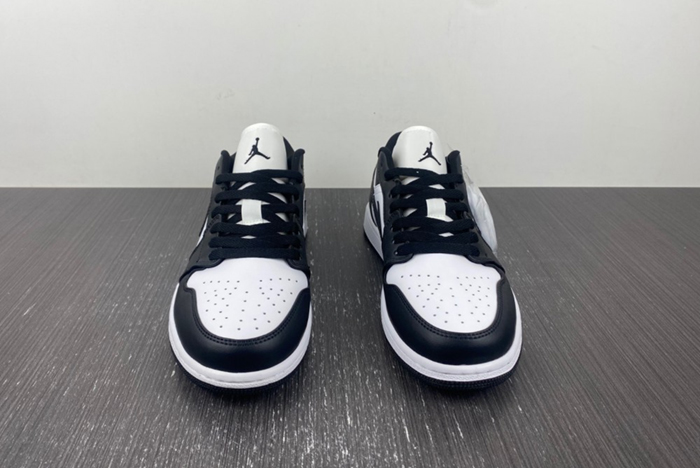 Air Jordan 1 Low “Panda” DC0774-101