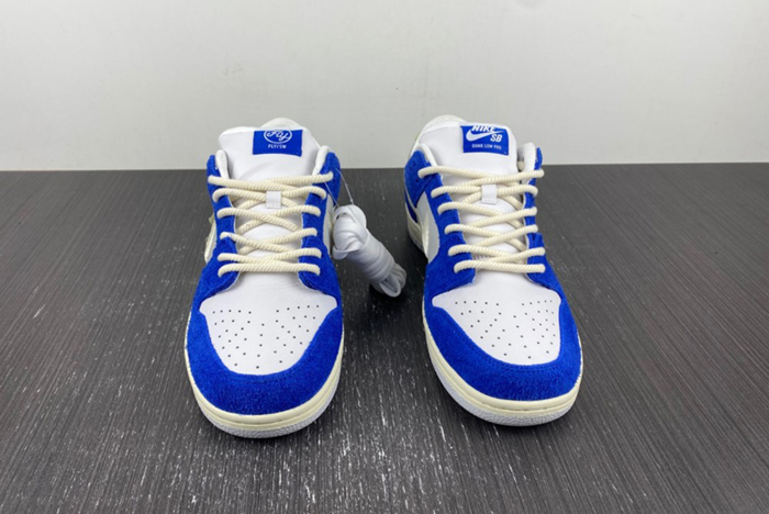 Fly Streetwear x Nike SB Dunk Low 2023 DQ5130-400