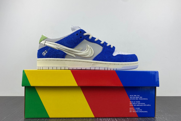 Fly Streetwear x Nike SB Dunk Low 2023 DQ5130-400
