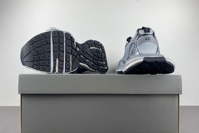 Ba*len*cia*ga -phantom sneaker w1rb5 2801 i8