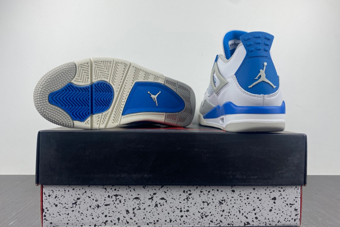 AJ4 AIR JORDAN 4 OG “MILITARY BLUE” 308497-105P