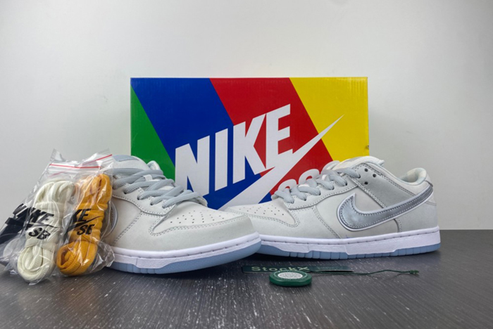 Concepts x Nike SB Dunk Low “White Lobster FD8776-100