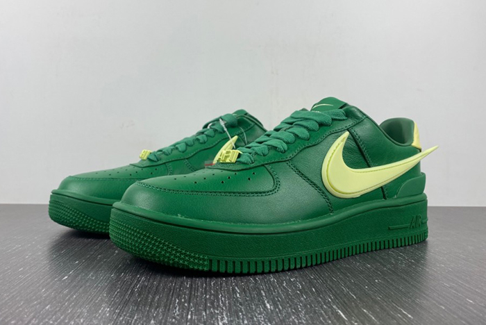 Nike Air Force 1 Low SP DV3464-300