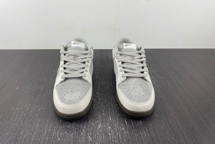 Dunk Low Ironstone FD9746-001