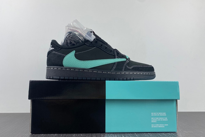 Travis Scott x Air Jordan 1 Low DM3866 311