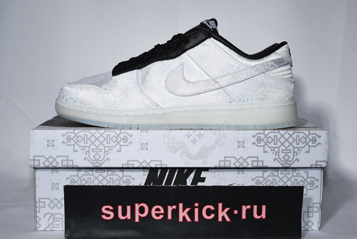 CLOT x fragment x Nike Dunk Low Colorway: White/Black FN0315-110