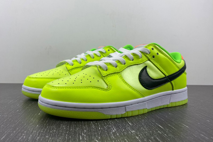 Nike Dunk Low “Glow in the Dark” FJ4610-702