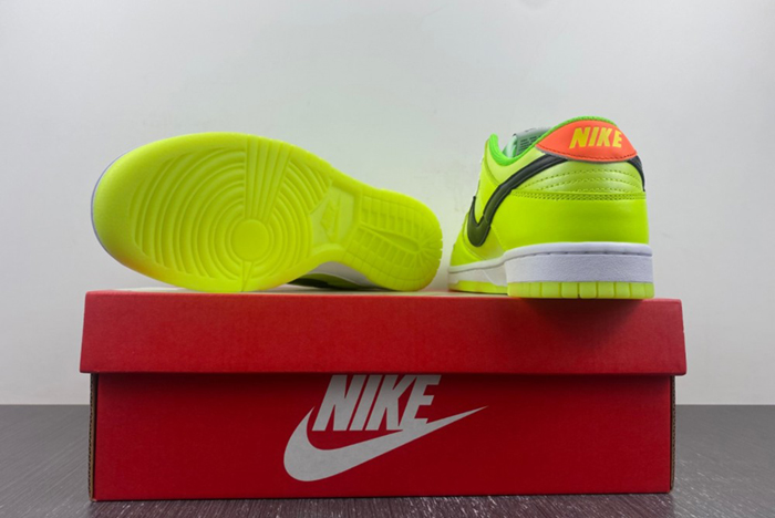Nike Dunk Low “Glow in the Dark” FJ4610-702