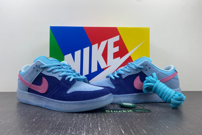 Run The Jewels x Nike SB Dunk Low DO9404-400