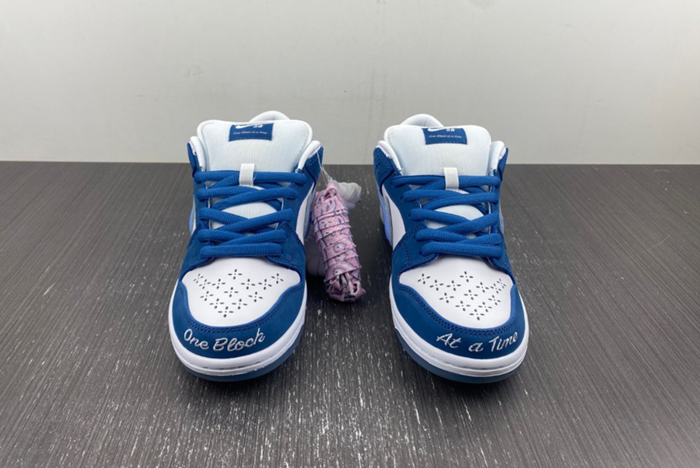 Born x Raised x Nike SB Dunk Low FN7819-400