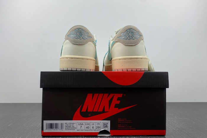 Travis Scott x Air Jordan 1 Low DM7866-102