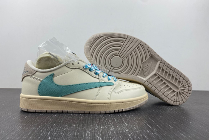 Travis Scott x Air Jordan 1 Low DM7866-102