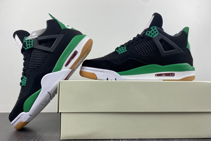 Nike SB x Air Jordan 4 DR5415-030