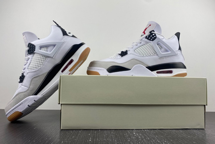 Nike SB x Air Jordan 4 DR5415-100