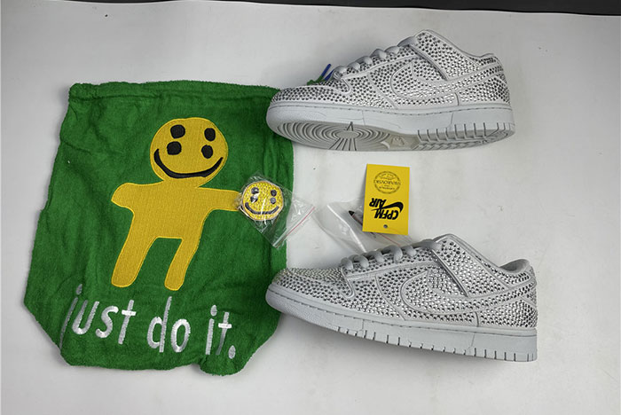 Nike Dunk Low x Cactus Plant Flea Marke