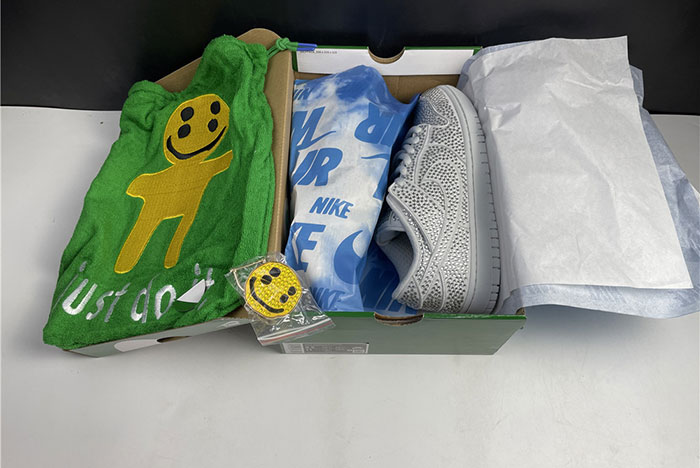 Nike Dunk Low x Cactus Plant Flea Marke