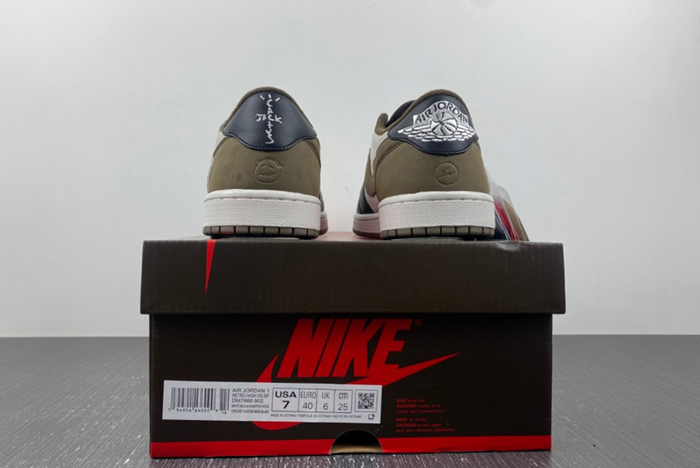 Travis Scott x Air Jordan 1 Low DM7866 902