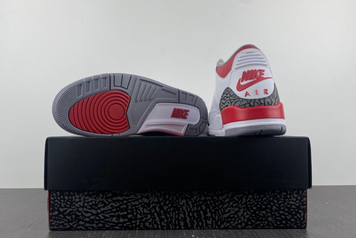 Air Jordan 3 OG “Fire Red” DN3707-160