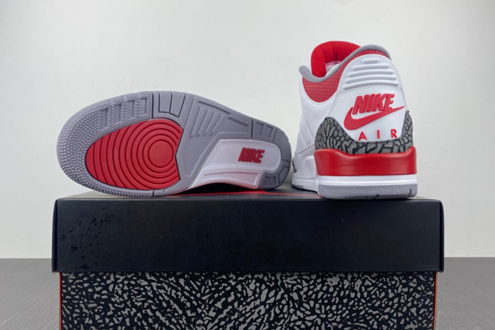 Air Jordan 3 OG “Fire Red” DN3707-160