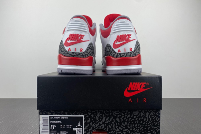 Air Jordan 3 OG “Fire Red” DN3707-160