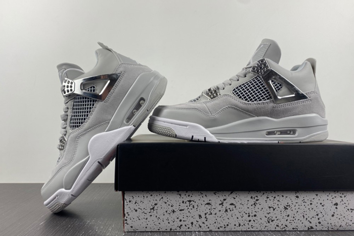 Air Jordan 4 WMNS “Frozen Moments” AQ9129-001