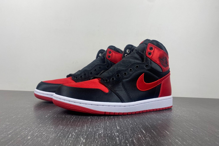 Air Jordan 1 High OG WMNS “Satin Bred FD4810-061