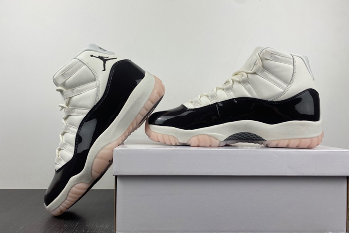 Air Jordan 11 WMNS “Neapolitan AR0715-101 a