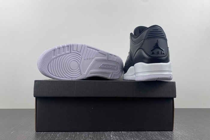 Nike Air Jordan Retro 3  136064-020