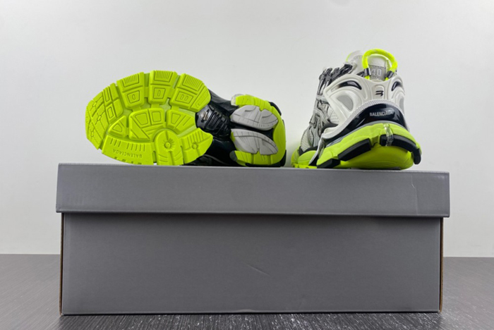 Ba*len*cia*ga -runner white black fluo yell