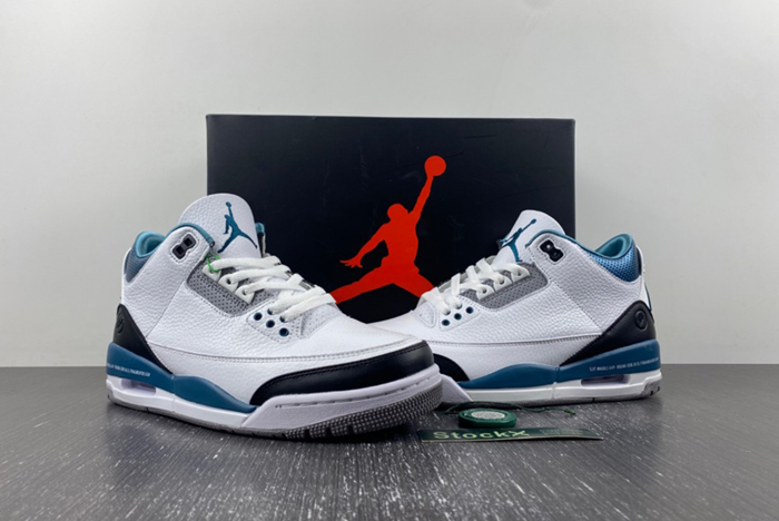 Air Jordan 3 Retro 136064-660