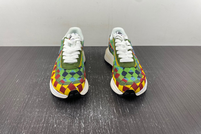 sacai x Nike Waffle Woven Green Gusto DR5209-300