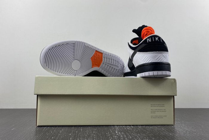 TIGHTBOOTH x Nike SB Dunk Low FD2629-100