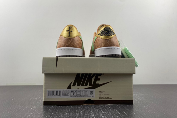 Travis Scott x Air Jordan 1 Low DM7866 922