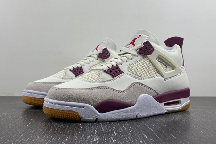 SB x Jordan 4 “Sapphire” DR5415-102