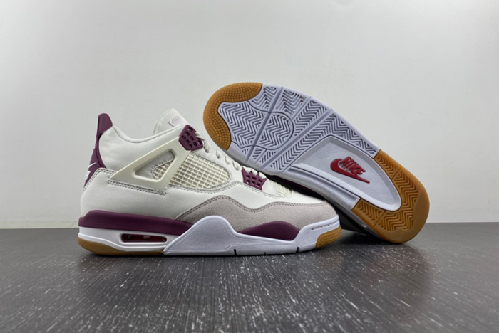 SB x Jordan 4 “Sapphire” DR5415-102