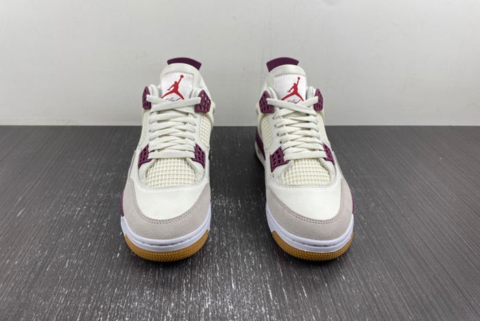 SB x Jordan 4 “Sapphire” DR5415-102