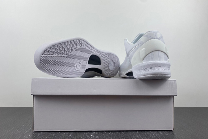 Nike Kobe 8 Protro  Triple White FJ9364-100